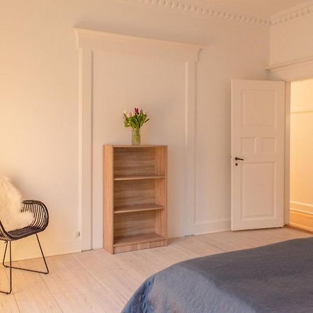Bright And Spacious Apartment In Downtown Arhus Exterior foto